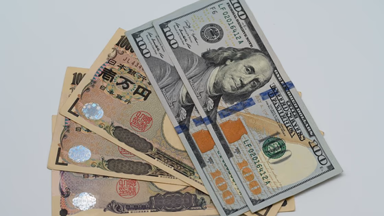 Saída de R$ 14,9 bi: Stress Cambial no Crédito